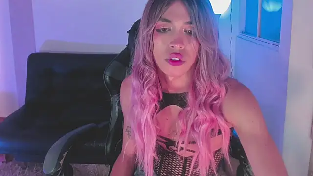 Nikkita Dragon online show from November 14, 2:00 am