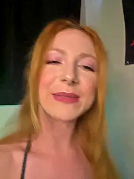 Snapshot of CelesteGreene chatting on September 23, 8:07 pm CelesteGreene online show from September 23, 8:07 pm
