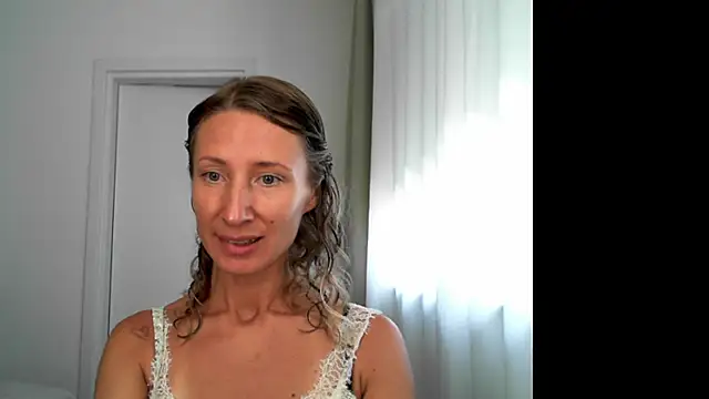 Snapshot of Paevoa chatting on October 2, 8:41 am Paevoa online show from October 2, 8:41 am