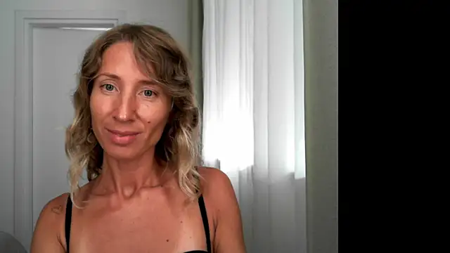 Snapshot of Paevoa chatting on September 23, 12:58 pm Paevoa online show from September 23, 12:58 pm