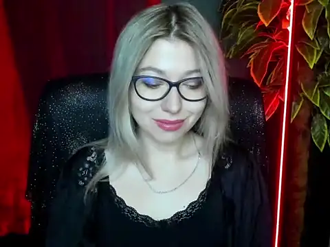 loveHeidi online show from March 9, 5:32 am