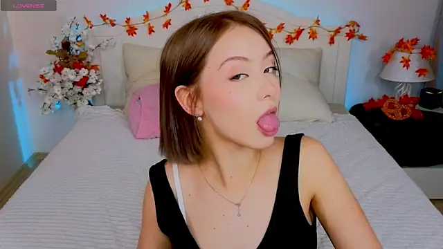 LumMina online show from September 19, 10:25 am