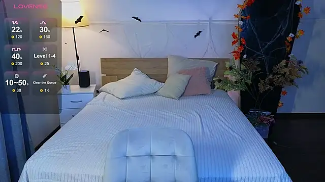 LumMina online show from October 21, 11:58 am