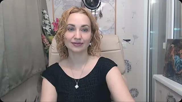 KatrinAlluring online show from November 14, 5:07 am