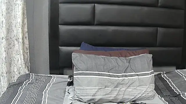 PrettyLisa28 online show from October 20, 5:21 am