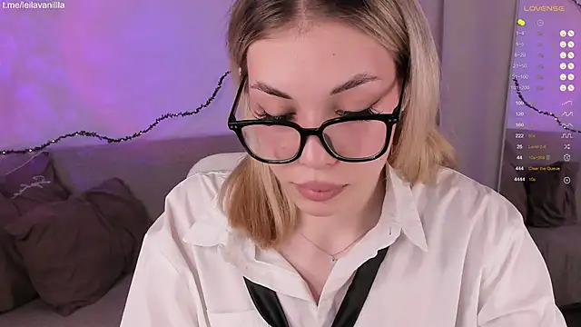 Leila Vanilla online show from April 19, 4:34 am