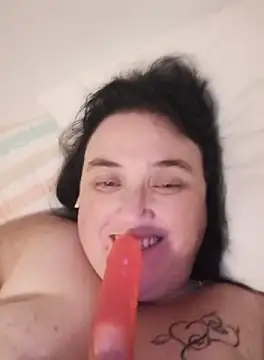 Snapshot of Minou1610 chatting on October 4, 8:24 pm Minou1610 online show from October 4, 8:24 pm