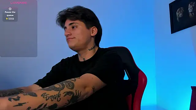 PeytonBox online show from October 21, 1:37 pm