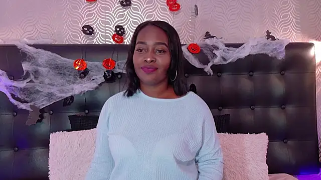 Snapshot of NaiaraMasson_ chatting on October 20, 12:41 pm NaiaraMasson online show from October 20, 12:41 pm