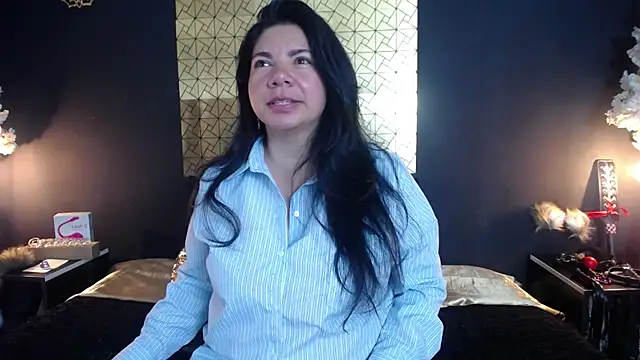 kinky momm online show from April 19, 4:29 pm