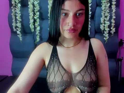 Snapshot of SamarhaMiller_ chatting on October 8, 1:59 pm SamarhaMiller online show from October 8, 1:59 pm