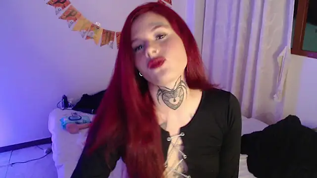 Maddy Vicius19 online show from October 30, 11:06 pm