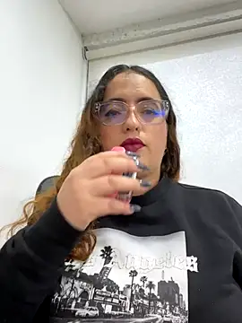 Snapshot of SussanMillerr_ chatting on September 27, 9:33 pm SussanMillerr online show from September 27, 9:33 pm