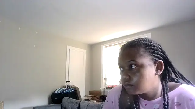 ladypooh000 online show from September 27, 12:34 pm