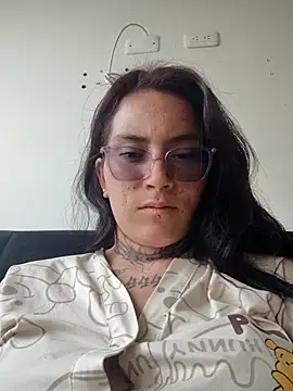 iriss cardenas online show from December 16, 5:19 pm