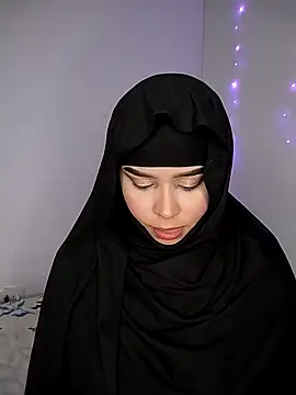 Snapshot of rhizanthella_ chatting on September 20, 2:37 pm rhizanthella online show from September 20, 2:37 pm