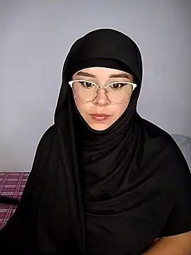 Snapshot of rhizanthella_ chatting on September 15, 9:44 pm rhizanthella online show from September 15, 9:44 pm