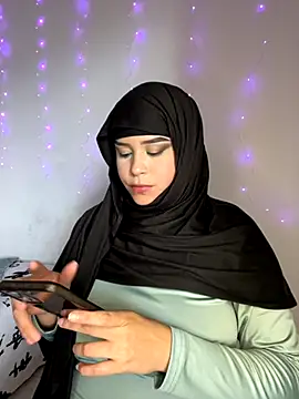 Snapshot of rhizanthella_ chatting on October 2, 8:25 pm rhizanthella online show from October 2, 8:25 pm
