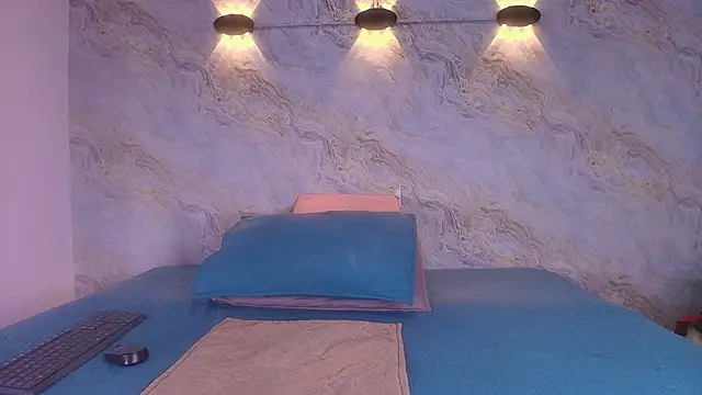 abbyrouss  online show from November 13, 3:05 am