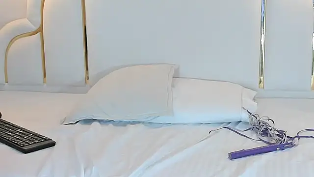 naughtyrose vc online show from April 14, 1:00 pm