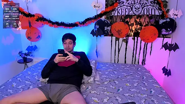 kylietimothee online show from October 27, 7:08 pm