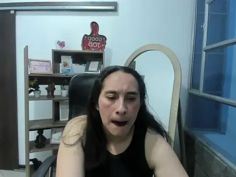 Snapshot of LeilaSmith_ chatting on October 8, 11:47 am LeilaSmith online show from October 8, 11:47 am