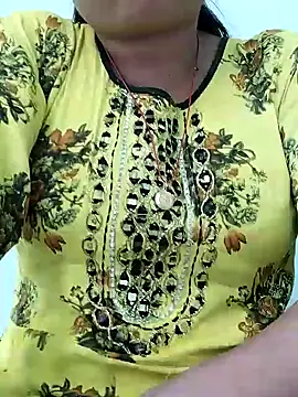 Hot-Pooja25 online show from May 8, 5:43 am