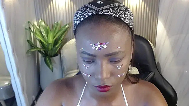Snapshot of ebony_rose_tf chatting on October 20, 8:45 pm ebony rose tf online show from October 20, 8:45 pm