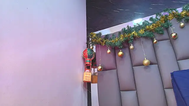 kissme luna online show from December 15, 7:08 pm