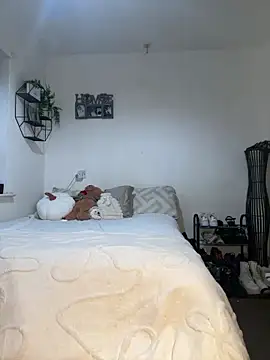 Snapshot of BlondeBetty chatting on September 24, 6:07 pm BlondeBetty online show from September 24, 6:07 pm