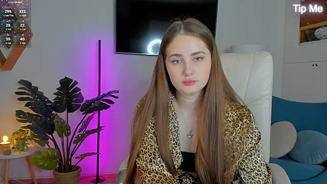 Sweet  Amily online show from November 9, 8:43 am