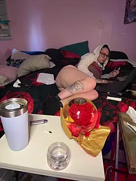 shortywidaphatty online show from February 8, 12:42 pm