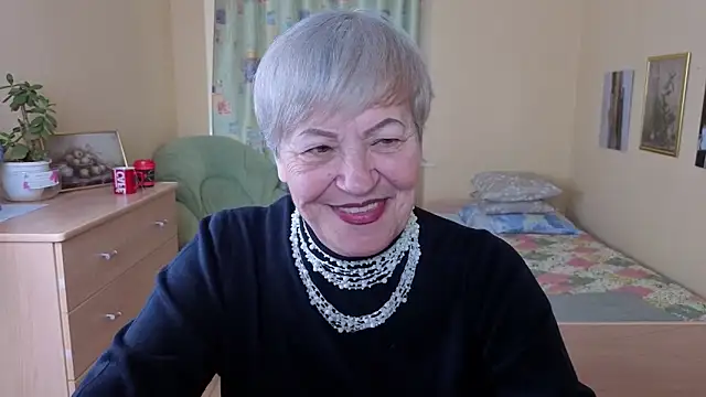 Snapshot of Freya_Fable chatting on October 17, 9:34 am Freya Fable online show from October 17, 9:34 am