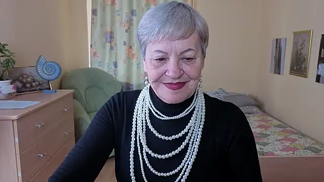 Snapshot of Freya_Fable chatting on October 2, 8:41 am Freya Fable online show from October 2, 8:41 am