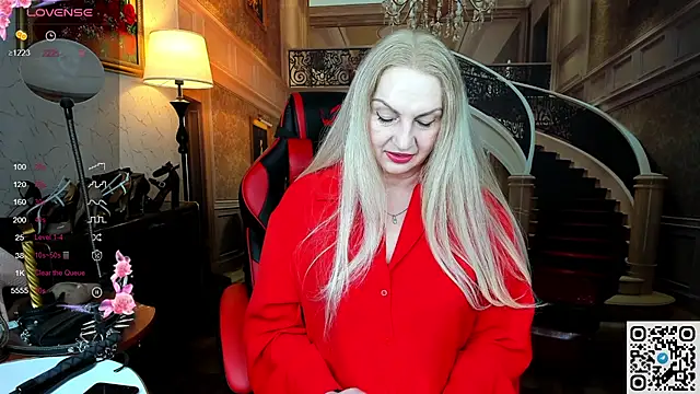 Nina Devillle online show from June 1, 11:38 pm