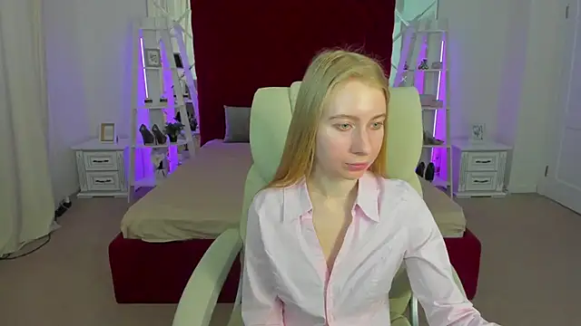 Alina Blonde online show from April 12, 8:06 am