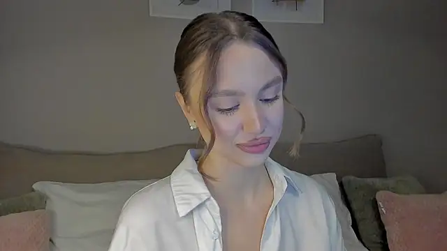 Stefa Evans online show from October 14, 8:00 pm