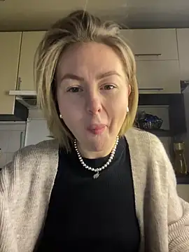 MartaLuna  online show from February 8, 12:31 pm