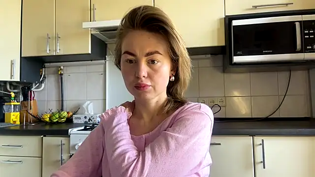 MartaLuna  online show from April 6, 8:48 am