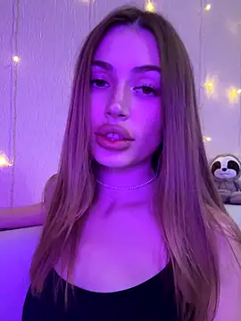 Elizabeth Tay online show from November 17, 5:13 pm