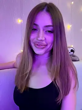 Elizabeth Tay online show from November 16, 4:07 pm