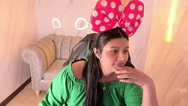 mia hot tf online show from October 17, 9:40 pm