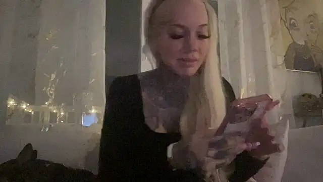 Snapshot of paulinaalatalo chatting on January 5, 8:34 pm paulinaalatalo online show from January 5, 8:34 pm