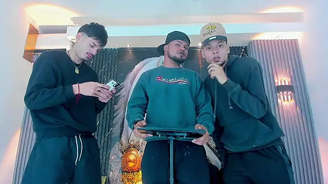 Iam Steven online show from October 10, 12:43 pm