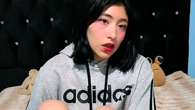 Snapshot of Sullyoonn chatting on October 18, 2:14 am Sullyoonn online show from October 18, 2:14 am