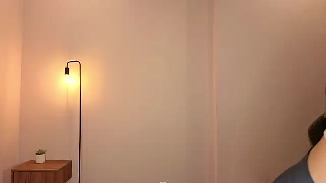 Frences Eyes online show from January 19, 1:29 pm