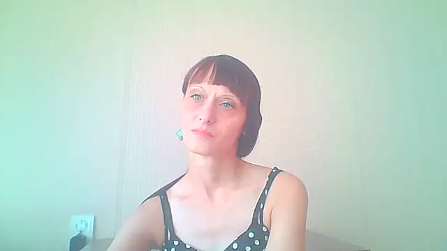 Snapshot of Irivana chatting on October 1, 7:57 am Irivana online show from October 1, 7:57 am