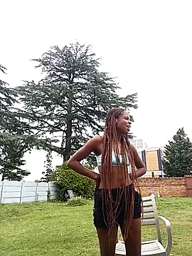 SweetNicky 01 online show from November 27, 6:27 am