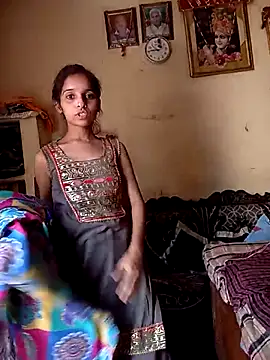 Snapshot of Soni-Thakur chatting on September 24, 5:17 am Soni-Thakur online show from September 24, 5:17 am