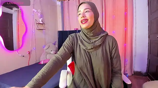 ShanaJamil online show from February 7, 1:26 pm